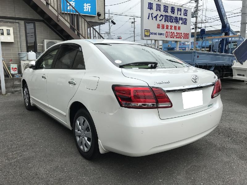 トヨタ　プレミオ　鈑金施工事例