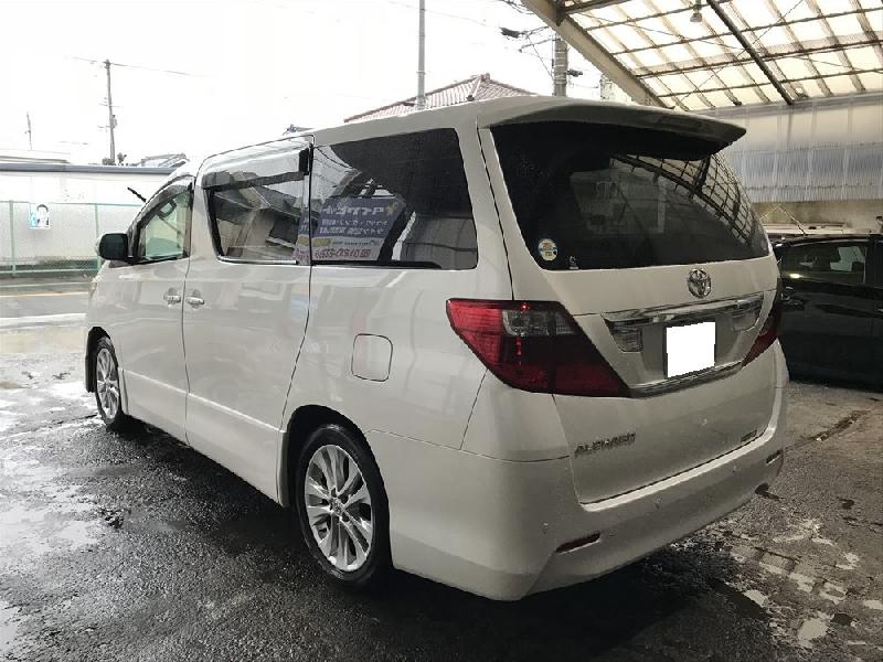 トヨタ　アルファード　鈑金施工事例